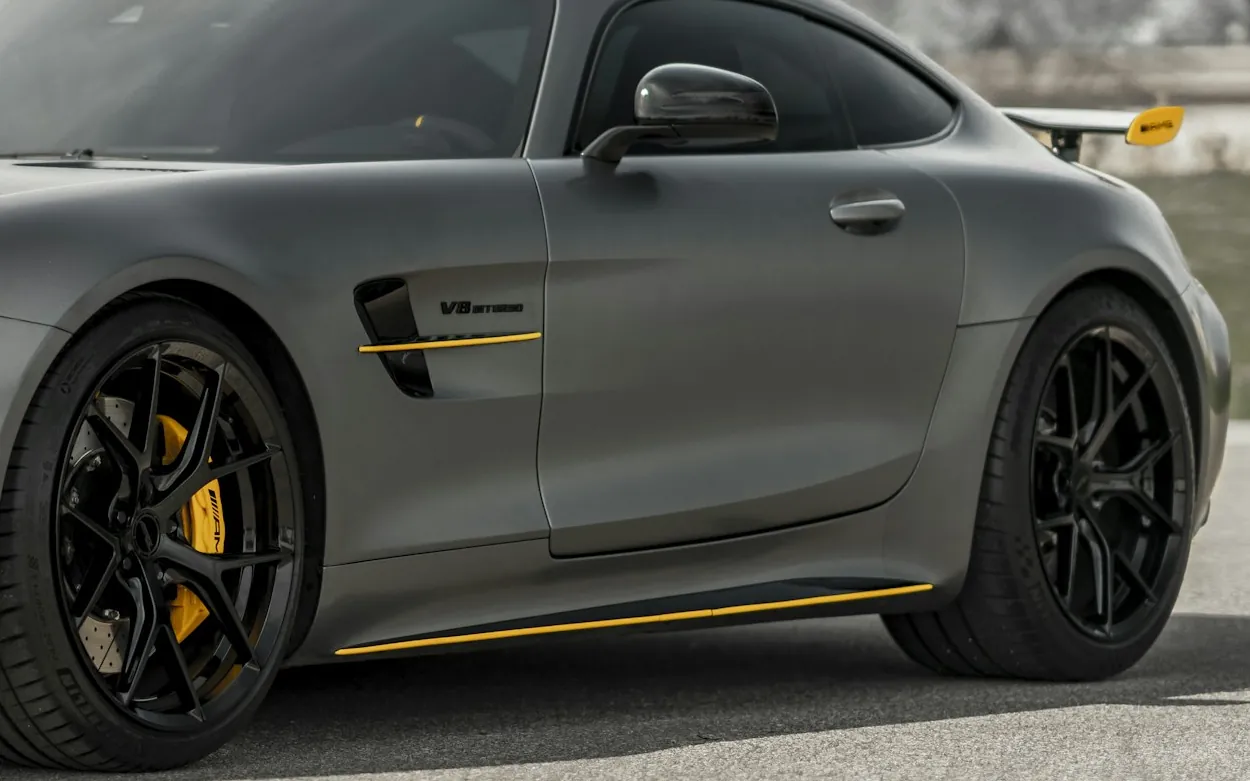 2021 Mercedes-Benz AMG GT — photo 3