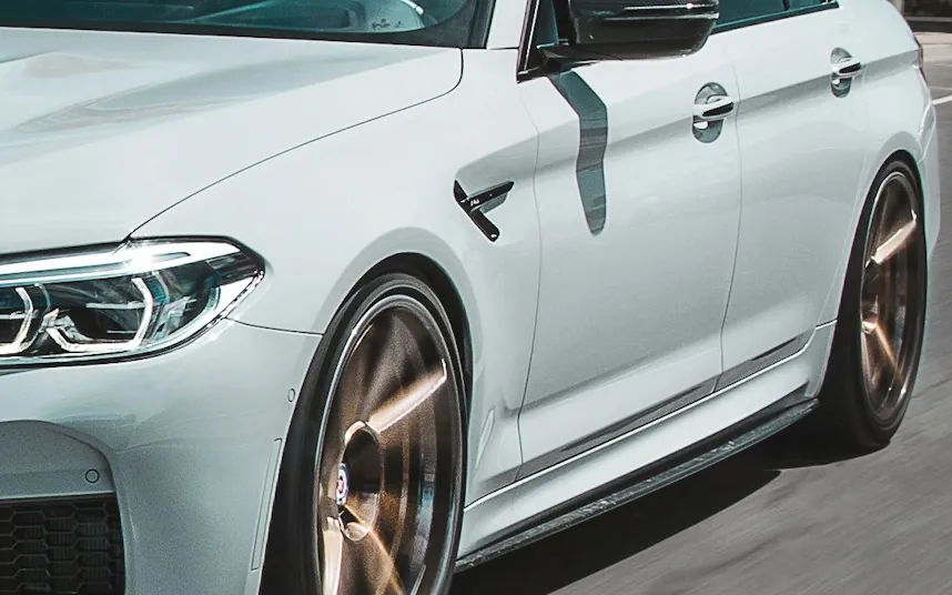 2022 BMW M5 — photo 3