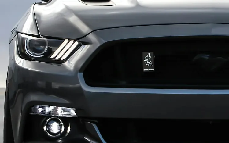 2022 Ford Mustang — photo 2