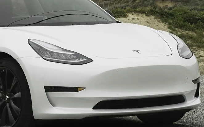 2022 Tesla Model 3 — photo 3