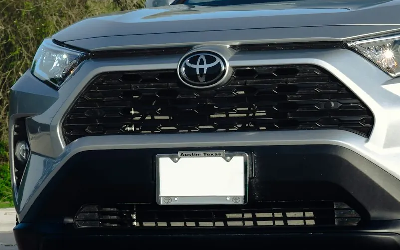 2023 Toyota RAV4 — photo 2